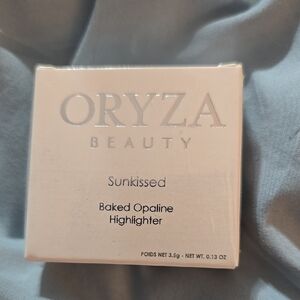 NIB ORYZA Baked Opaline Highlighter, color: Sunkissed
